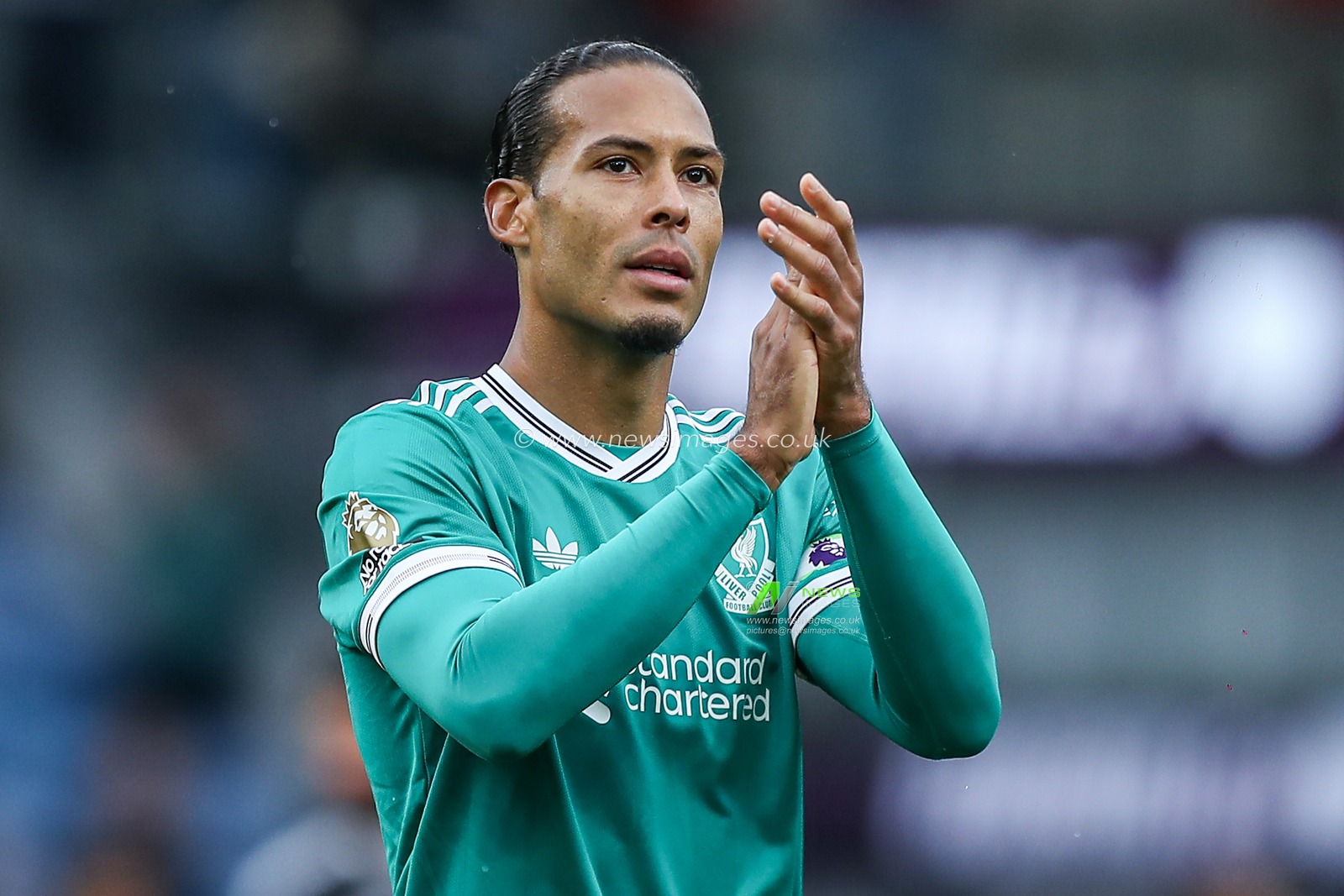 Virgil van Dijk of Liverpool celebrates 1-0 win after the Premier League match Burnley vs Liverpool at Turf Moor, Burnley, United Kingdom, 14th September 2025

(Photo by Jorge Horsted/News Images)