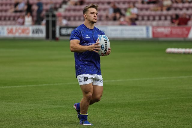 Leon Hayes of Warrington Wolves in the pre-game warm up during the Betfred Super League round 18 match Wigan Warriors vs Warrington Wolves at The Brick Community Stadium, Wigan, United Kingdom on 10 July 2026

(Photo by Mark Cosgrove/News Images)