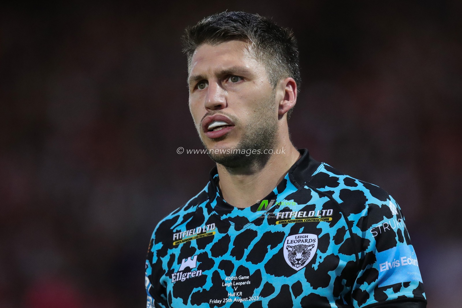 Tom Briscoe #2 of Leigh Leopards on his 400th game during the Betfred Super League Round 23 match Hull KR vs Leigh Leopards at Sewell Group Craven Park, Kingston upon Hull, United Kingdom, 25th August 2023

(Photo by James Heaton/News Images)