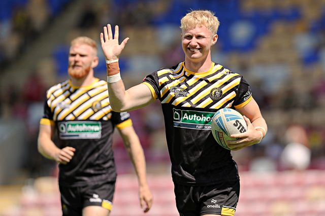 Joe Law of York Knights RLFC waves before the Betfred Championship match York City Knights vs Featherstone Rovers at LNER Community Stadium, York, United Kingdom, 29th June 2025

(Photo by Sam Eaden/News Images)