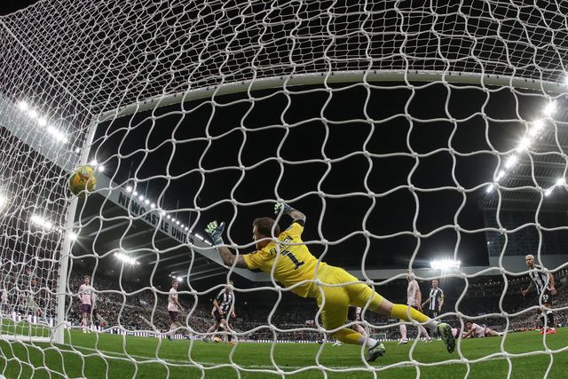 Carabao Cup Quarter Final Newcastle United v Brentford