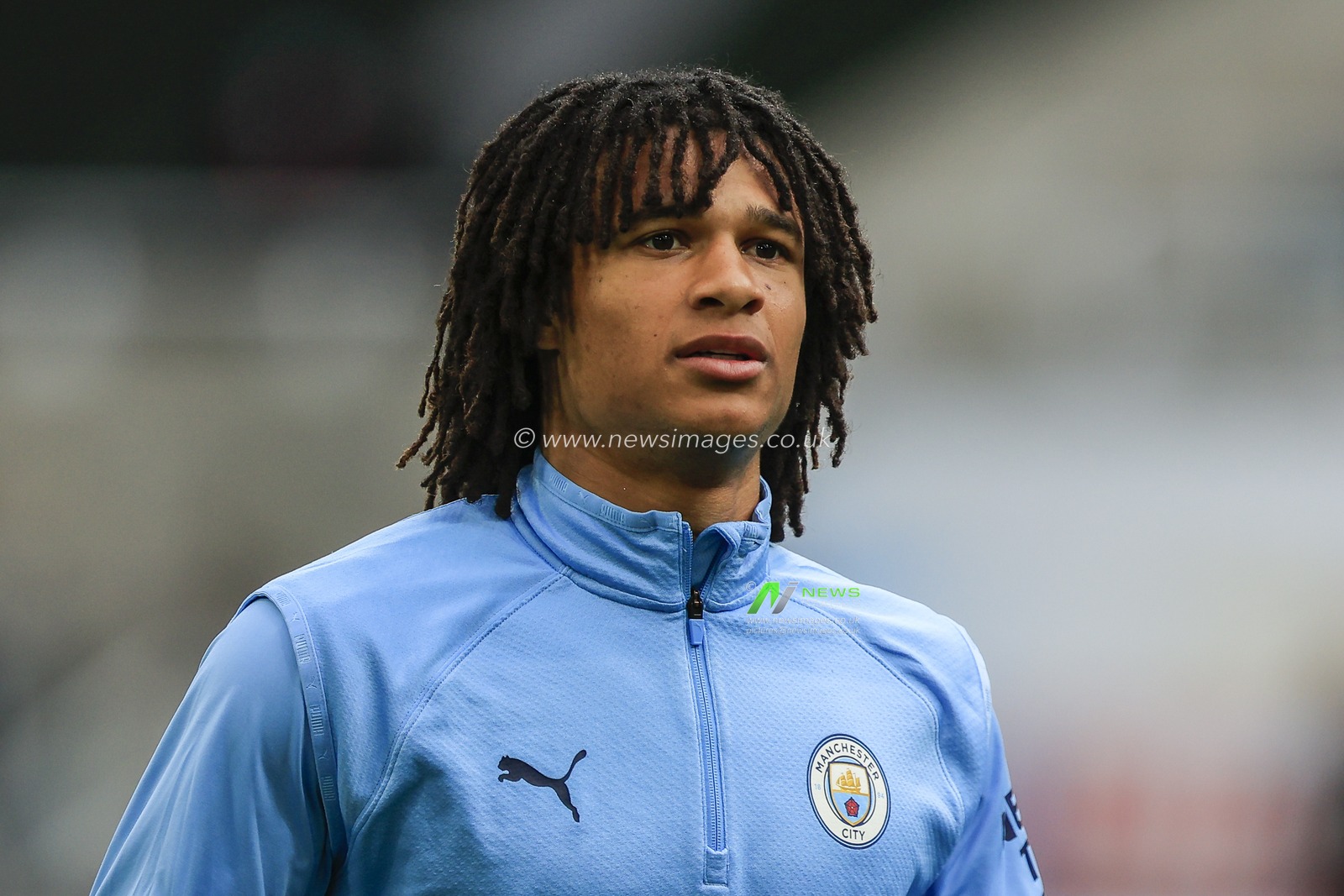 Nathan AkÃ© #6 of Manchester City during the pre-game warmup