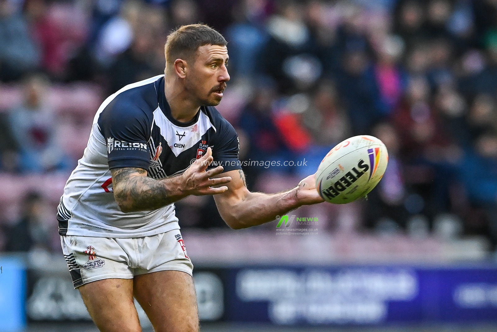 Michael McIlorum of England in action during the Rugby League World Cup 2021 Quarter Final match England vs Papua New Guinea at DW Stadium, Wigan, United Kingdom, 5th November 2022

(Photo by Craig Thomas/News Images)