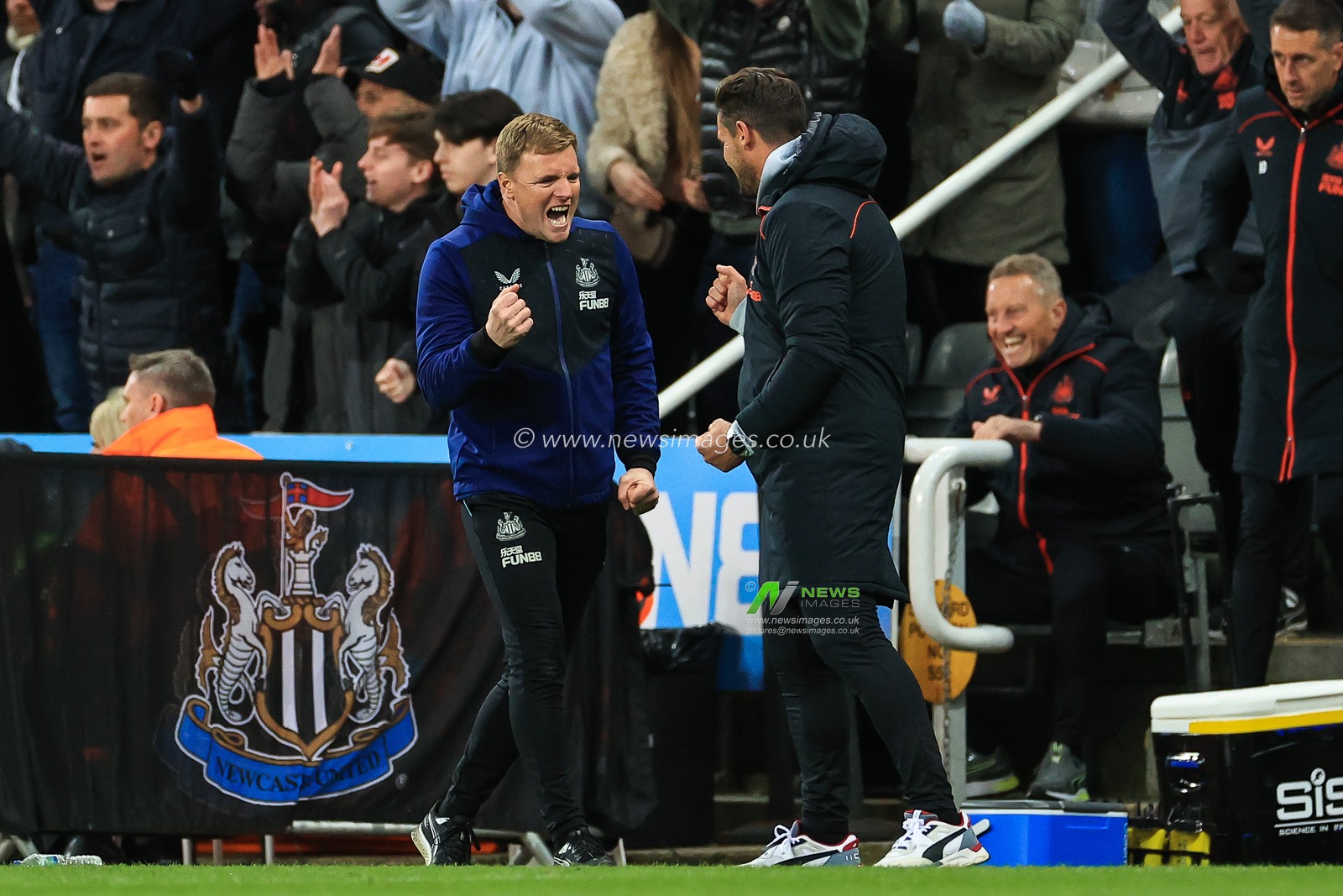 Eddie Howe manager of Newcastle United celebrates his side victory at the final whistle