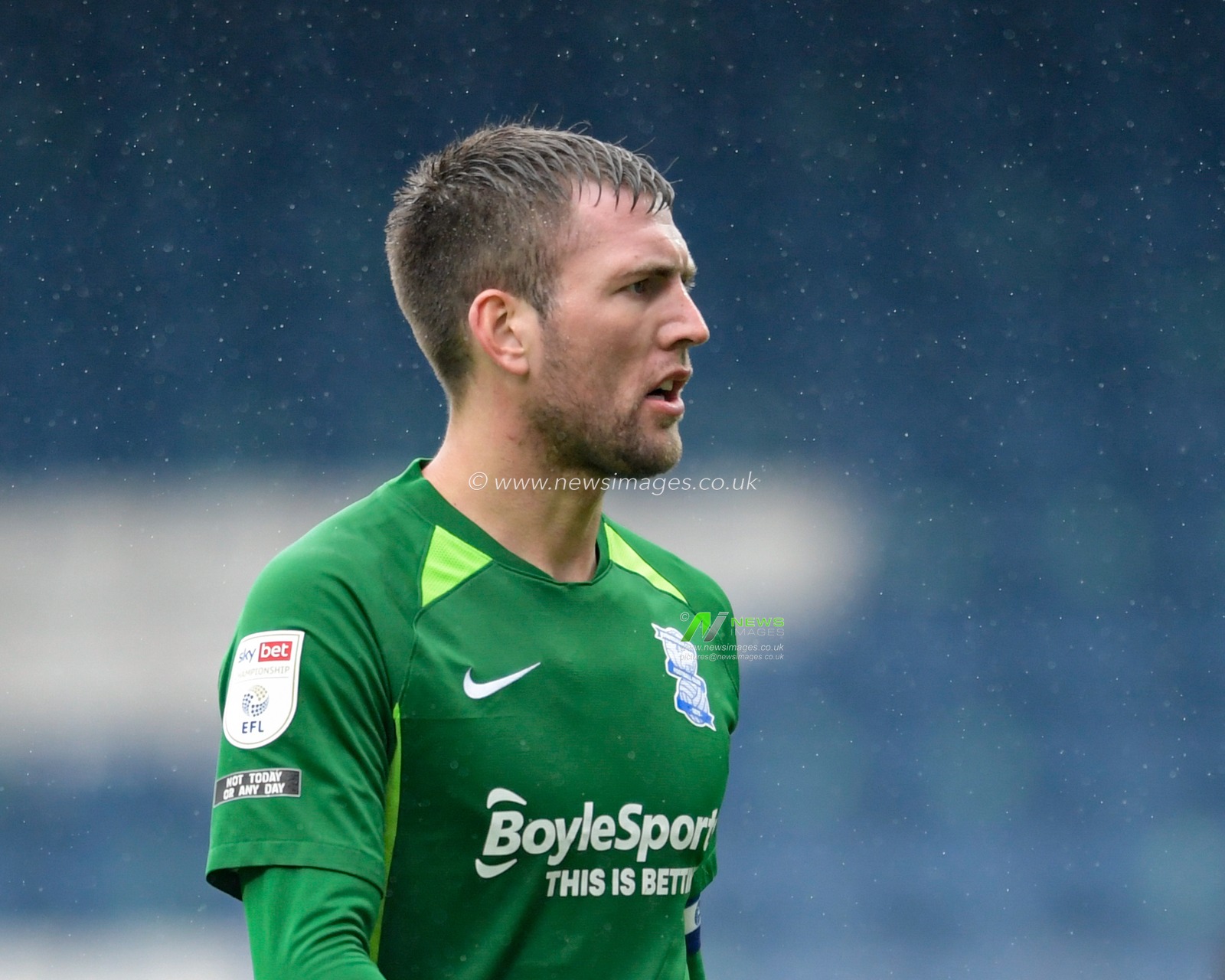 Gary Gardner #20 of Birmingham City in action during the game