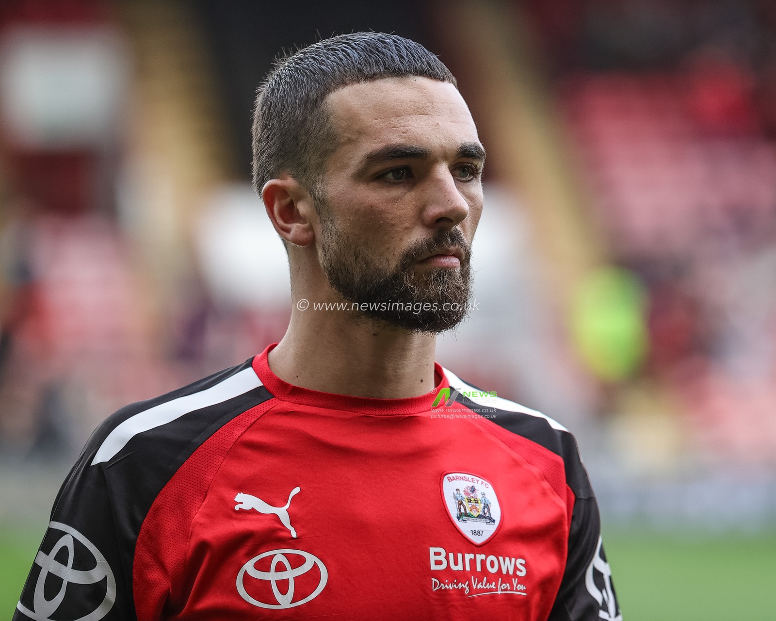 Adam Phillips #30 of Barnsley in the pregame warmup session during the Sky Bet League 1 match Leyton Orient vs Barnsley at Matchroom Stadium, London, United Kingdom, 21st October 2023

(Photo by Mark Cosgrove/News Images)