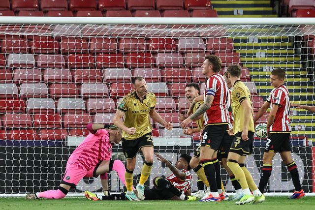 Carabao Cup Sheffield United v Wrexham