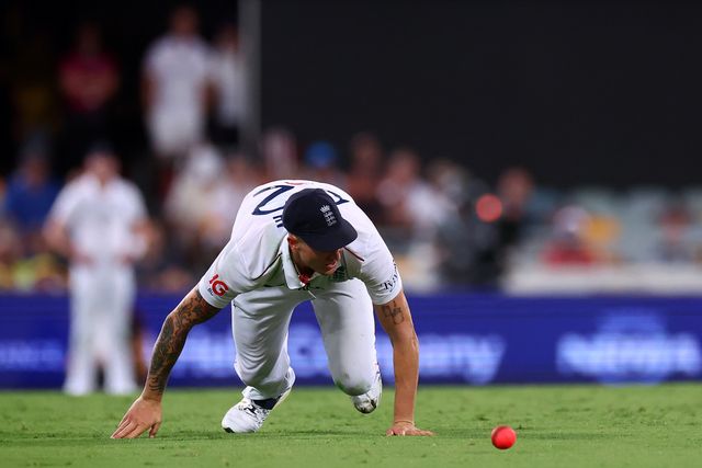 Brydon Carse of England drops a catch opportunity during the NRMA Insurance Ashes Second Test Day 2 Australia vs England at The Gabba, Brisbane Cricket Ground, Brisbane, Australia, 5th December 2025

(Photo by Pat Hoelscher/News Images)

*** GER AUT SUI OUT ***