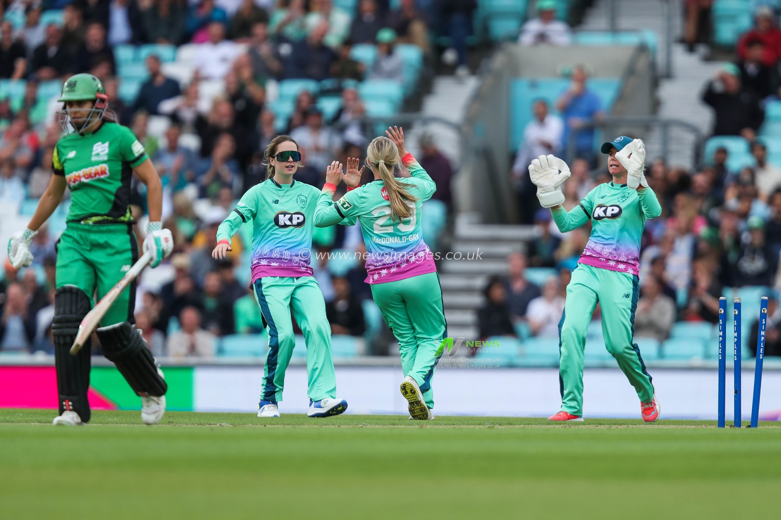 Ryana Macdonald-Gay of Oval Invincibles celebrates with teammates after the dismissal of Maia Bouchier of Southern Brave during the The Hundred match Oval Invincibles Women vs Southern Brave Women at The Kia Oval, London, United Kingdom, 8th August 2024

(Photo by Izzy Poles/News Images)