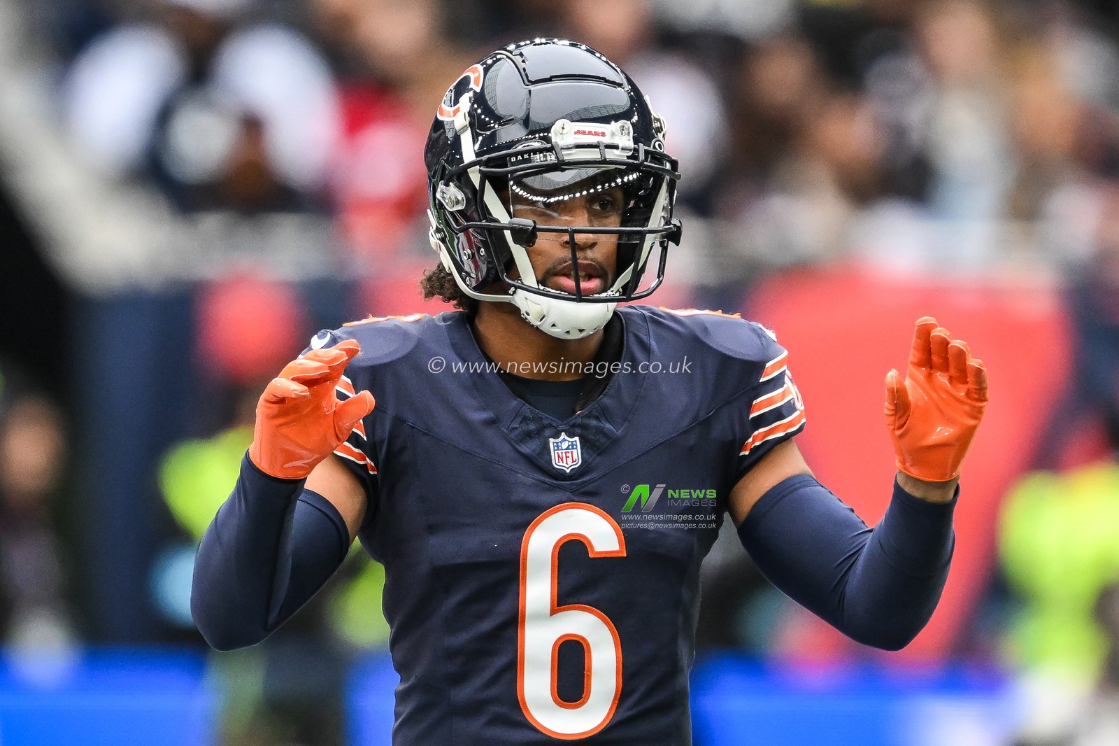 Kyler Gordon of the Chicago Bears gives his side instructions during the Week 6 match Chicago Bears vs Jacksonville Jaguars at Tottenham Hotspur Stadium, London, United Kingdom, 13th October 2024

(Photo by Craig Thomas/News Images)