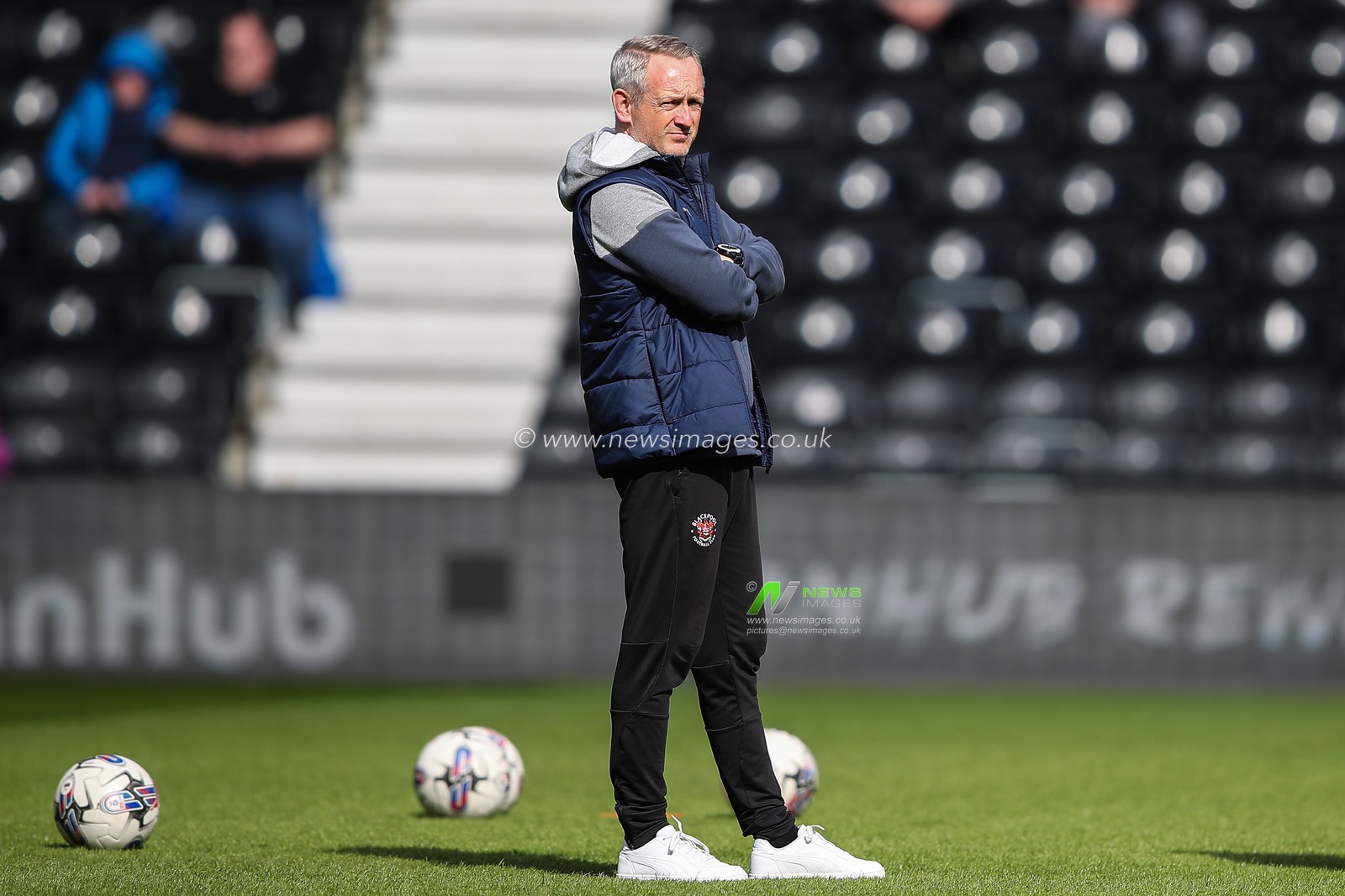 Neil Critchley manager of Blackpool during the pre-game warm up ahead of the Sky Bet League 1 match Derby County vs Blackpool at Pride Park Stadium, Derby, United Kingdom, 29th March 2024

(Photo by Gareth Evans/News Images)