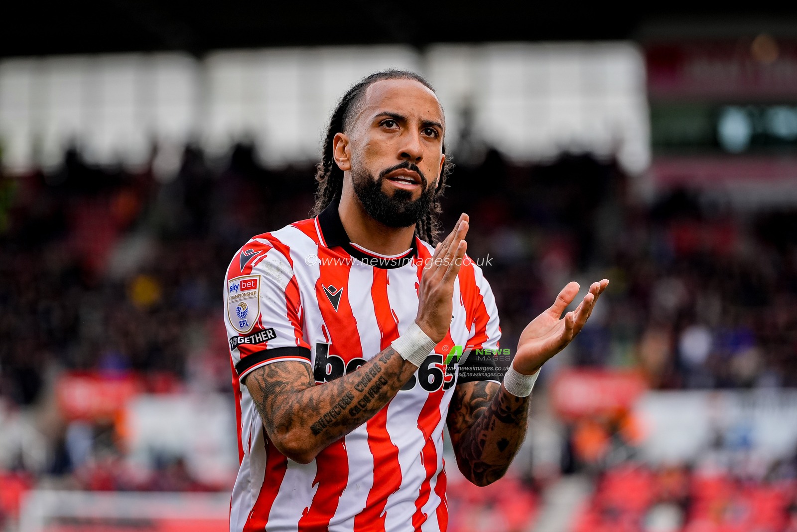 Sorba Thomas of Stoke City applauds the fans after the final whistle  during the Sky Bet Championship match Stoke City vs Sheffield Wednesday at Bet365 Stadium, Stoke On Trent, United Kingdom on 03 April 2026

(Photo by Maynard Manyowa/News Images)