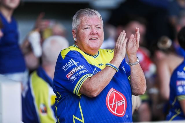 Warrington Wolves fans celebrate the try during the Betfred Super League Round 21 match London Broncos vs Warrington Wolves at Plough Lane, Wimbledon, United Kingdom, 11th August 2024

(Photo by Izzy Poles/News Images)