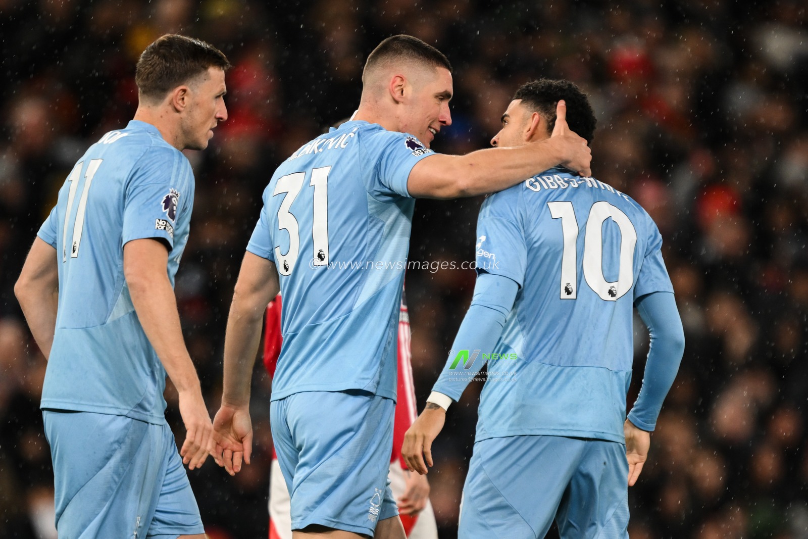 Nikola MilenkoviÄ‡ of Nottingham Forest celebrates his goal to make it 0-1 with teammates during the Premier League match Manchester United vs Nottingham Forest at Old Trafford, Manchester, United Kingdom, 7th December 2024

(Photo by Craig Thomas/News Images)