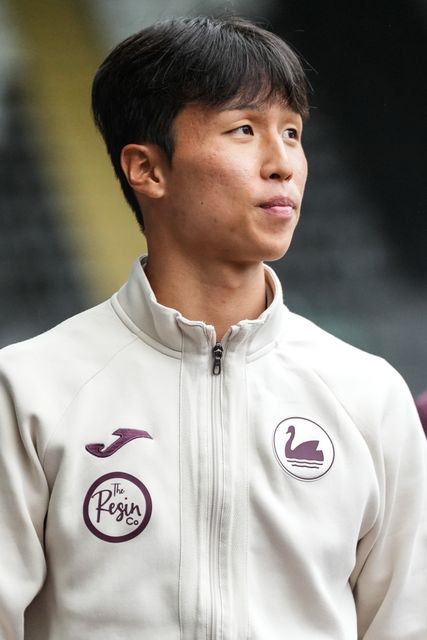 Eom Ji-Sung of Swansea City arrives at the Swansea.com Stadium ahead of the Carabao Cup 3rd Round Swansea City vs Nottingham Forest at Swansea.com Stadium, Swansea, United Kingdom, 17th September 2025

(Photo by Andrew Lewis/News Images)