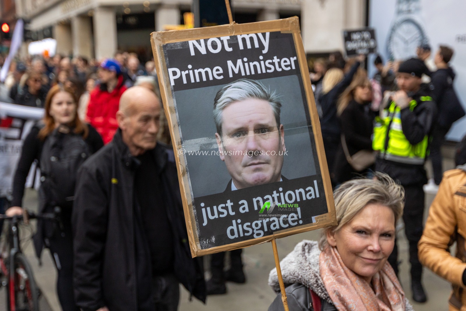 Hundreds of demonstrators gathered at Marble Arch and marched through central London to Whitehall, voicing strong opposition to the Governmentâ€™s proposed introduction of digital ID systems. Protesters carried banners and chanted slogans defending privacy, freedom, and civil liberties.

(Photo by Abdullah Bailey/News Images)
