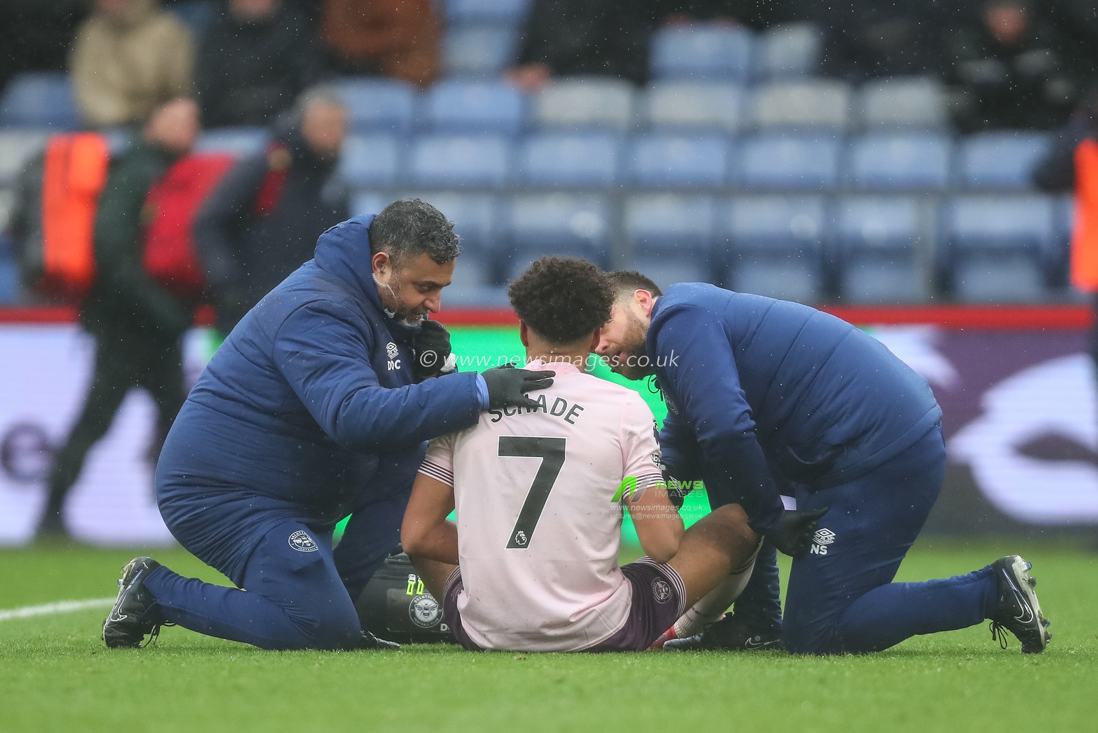 Kevin Schade of Brentford receives treatment during the Premier League match Crystal Palace vs Brentford at Selhurst Park, London, United Kingdom, 26th January 2025

(Photo by Izzy Poles/News Images)