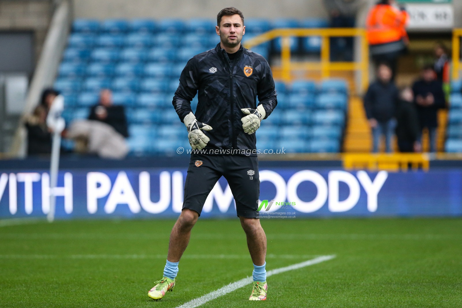Nathan Baxter #13 of Hull City warms up during the Sky Bet Championship match Millwall vs Hull City at The Den, London, United Kingdom, 5th November 2022

(Photo by Arron Gent/News Images)