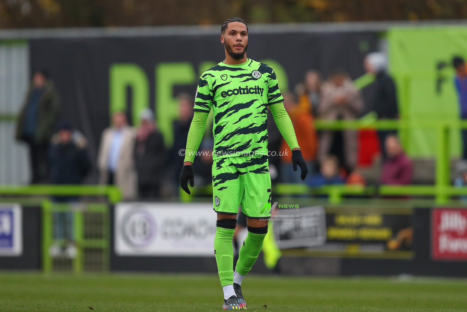 Myles Peart-Harris #25 of Forest Green Rovers during the Sky Bet League 1 match Forest Green Rovers vs Cambridge United at The New Lawn, Nailsworth, United Kingdom, 3rd December 2022

(Photo by Gareth Evans/News Images)