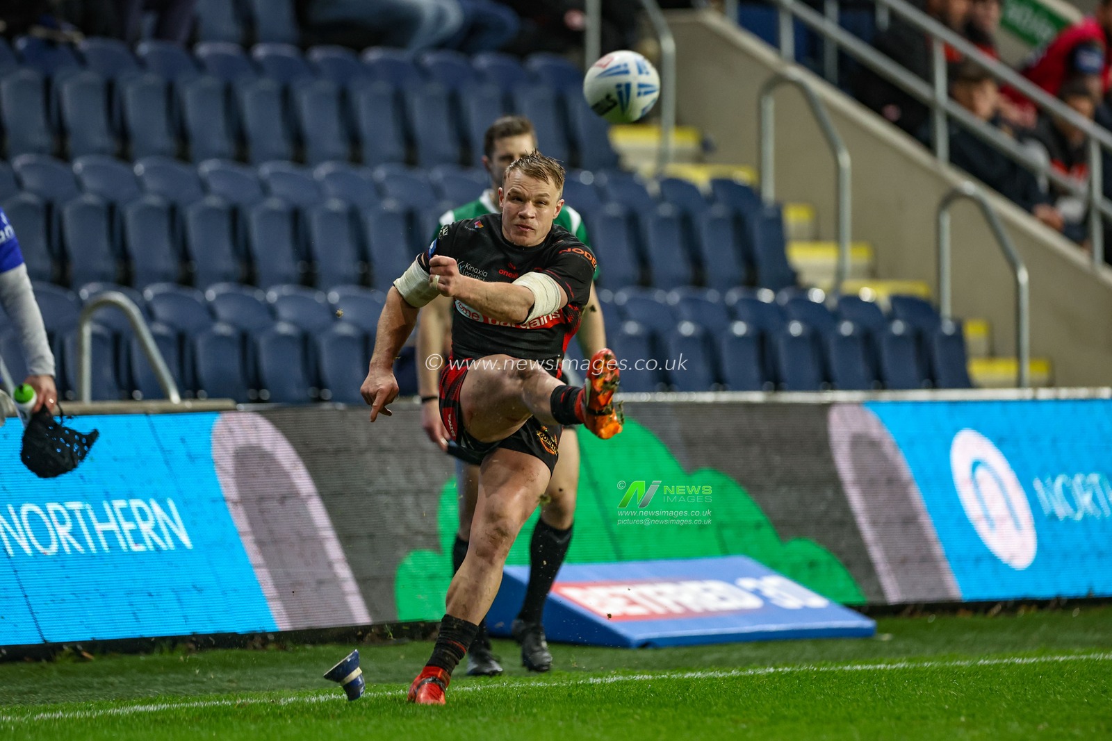 Jonny Lomax of St. Helens converts for a goal to make it 6-16 during the Betfred Challenge Cup Sixth Round match Leeds Rhinos vs St Helens at Headingley Stadium, Leeds, United Kingdom, 22nd March 2024

(Photo by Mark Cosgrove/News Images)