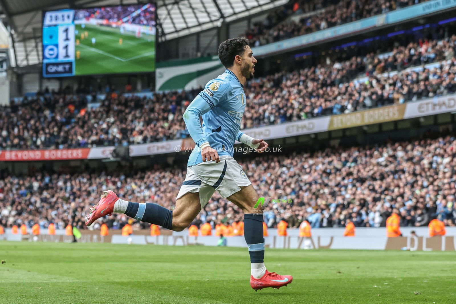 Omar Marmoush of Manchester City celebrates his goal to make it 2-1 during the Premier League match Manchester City vs Brighton and Hove Albion at Etihad Stadium, Manchester, United Kingdom, 15th March 2025

(Photo by Alfie Cosgrove/News Images)
