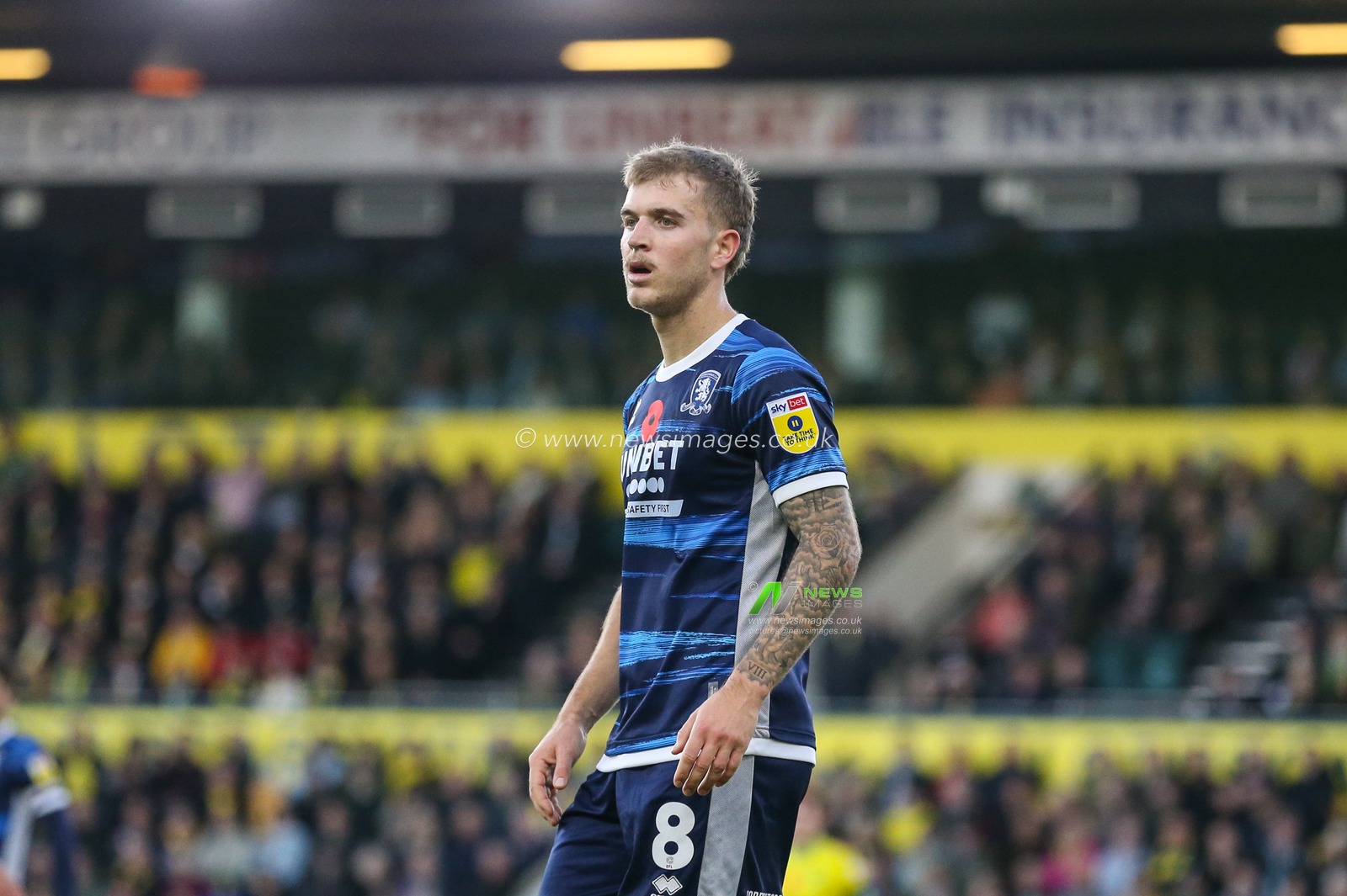 Riley McGree #8 of Middlesbrough during the Sky Bet Championship match Norwich City vs Middlesbrough at Carrow Road, Norwich, United Kingdom, 12th November 2022

(Photo by Arron Gent/News Images)