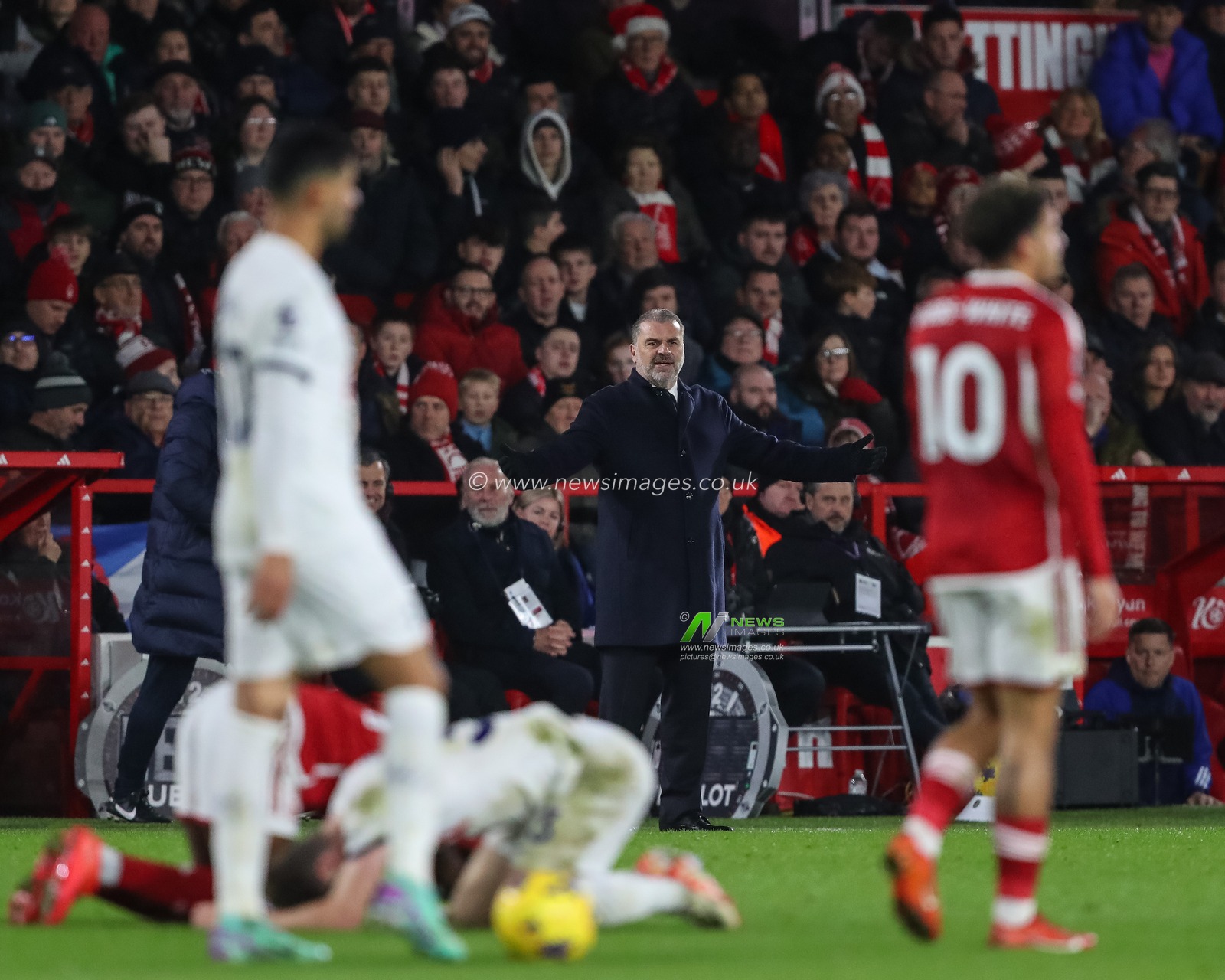 Ange Postecoglou manager of Tottenham Hotspur reacts during the Premier League match Nottingham Forest vs Tottenham Hotspur at City Ground, Nottingham, United Kingdom, 15th December 2023

(Photo by Gareth Evans/News Images)