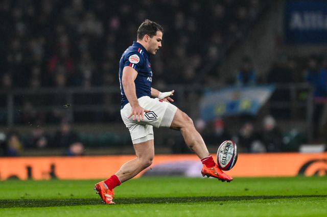 Antoine Dupont of France kicks down field during the 2025 Guinness 6 Nations match England vs France at Allianz Stadium,, Twickenham, United Kingdom, 8th February 2025

(Photo by Craig Thomas/News Images)