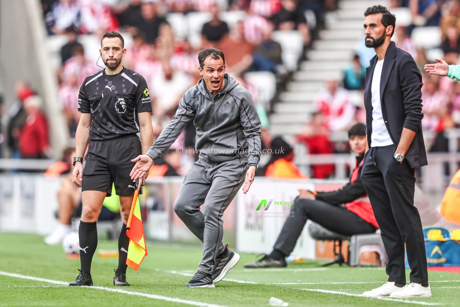 Regis Le Bris manager of Sunderland reacts during the Premier League match Sunderland vs Fulham at Stadium Of Light, Sunderland, United Kingdom on 30 August 2026

(Photo by Alfie Cosgrove/News Images)