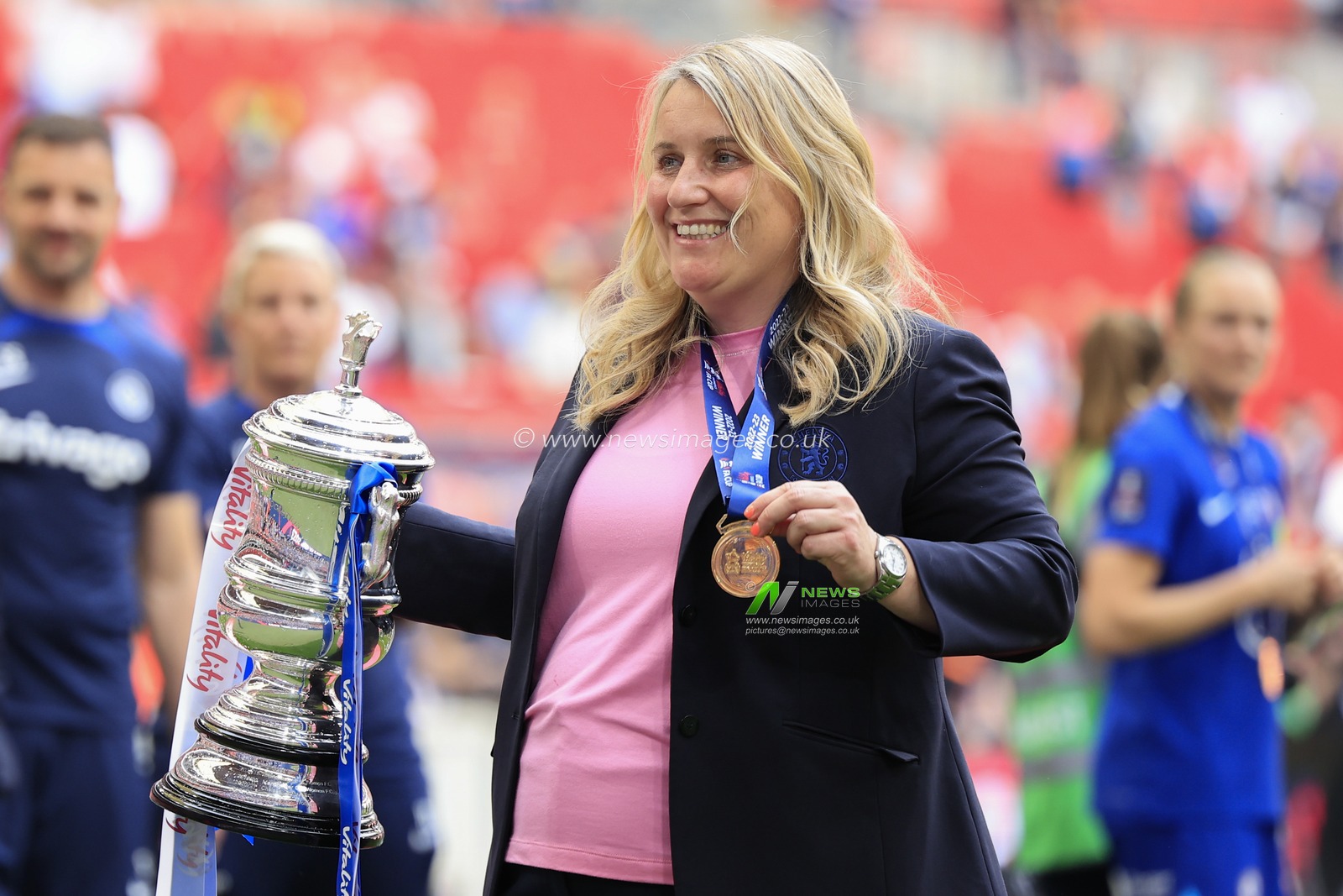 Emma Hayes the Chelsea Manager celebrates with the trophy at the end of the Vitality Women's FA Cup Final match Chelsea FC Women vs Manchester United Women at Wembley Stadium, London, United Kingdom, 14th May 2023

(Photo by Conor Molloy/News Images)