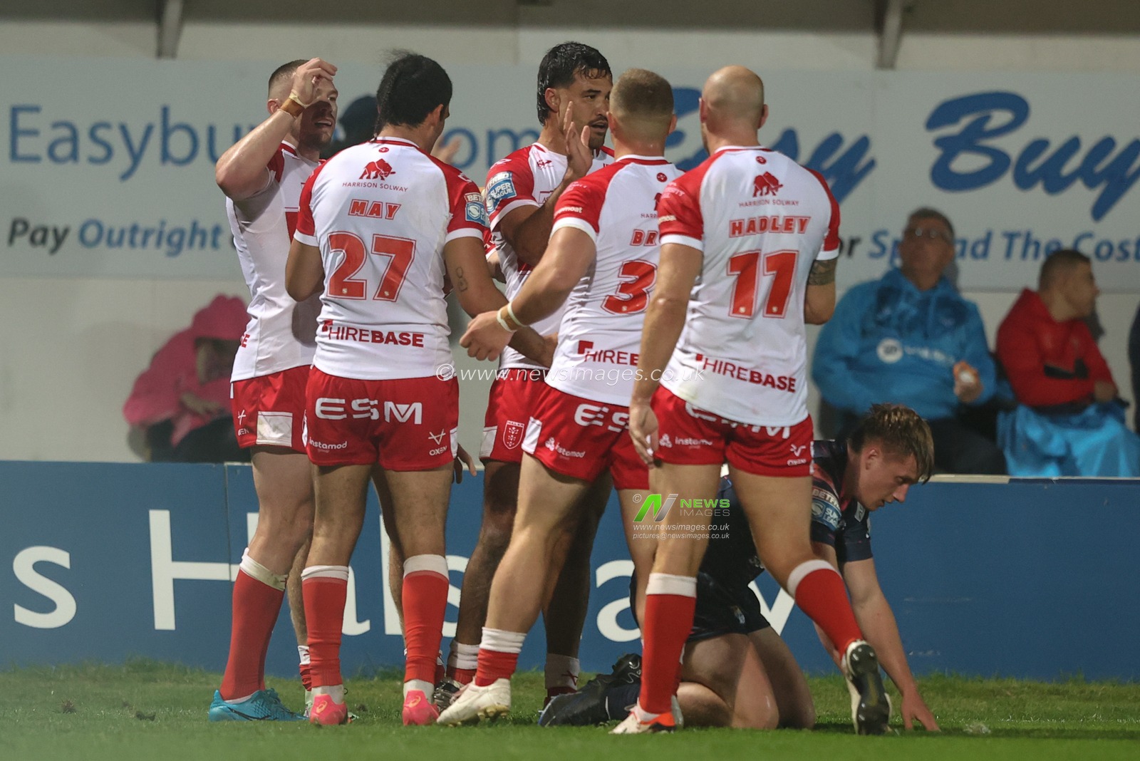 Peta Hiku of Hull KR celebrates his try during the Betfred Super League Round 27 match Hull KR vs Leeds Rhinos at Sewell Group Craven Park, Kingston upon Hull, United Kingdom, 20th September 2024

(Photo by Alfie Cosgrove/News Images)