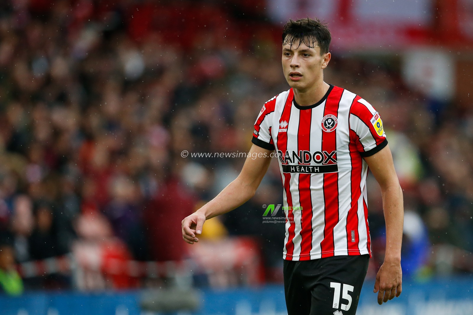 Anel Ahmedhodzic #15 of Sheffield United during the Sky Bet Championship match Sheffield United vs Burnley at Bramall Lane, Sheffield, United Kingdom, 5th November 2022

(Photo by Ben Early/News Images)