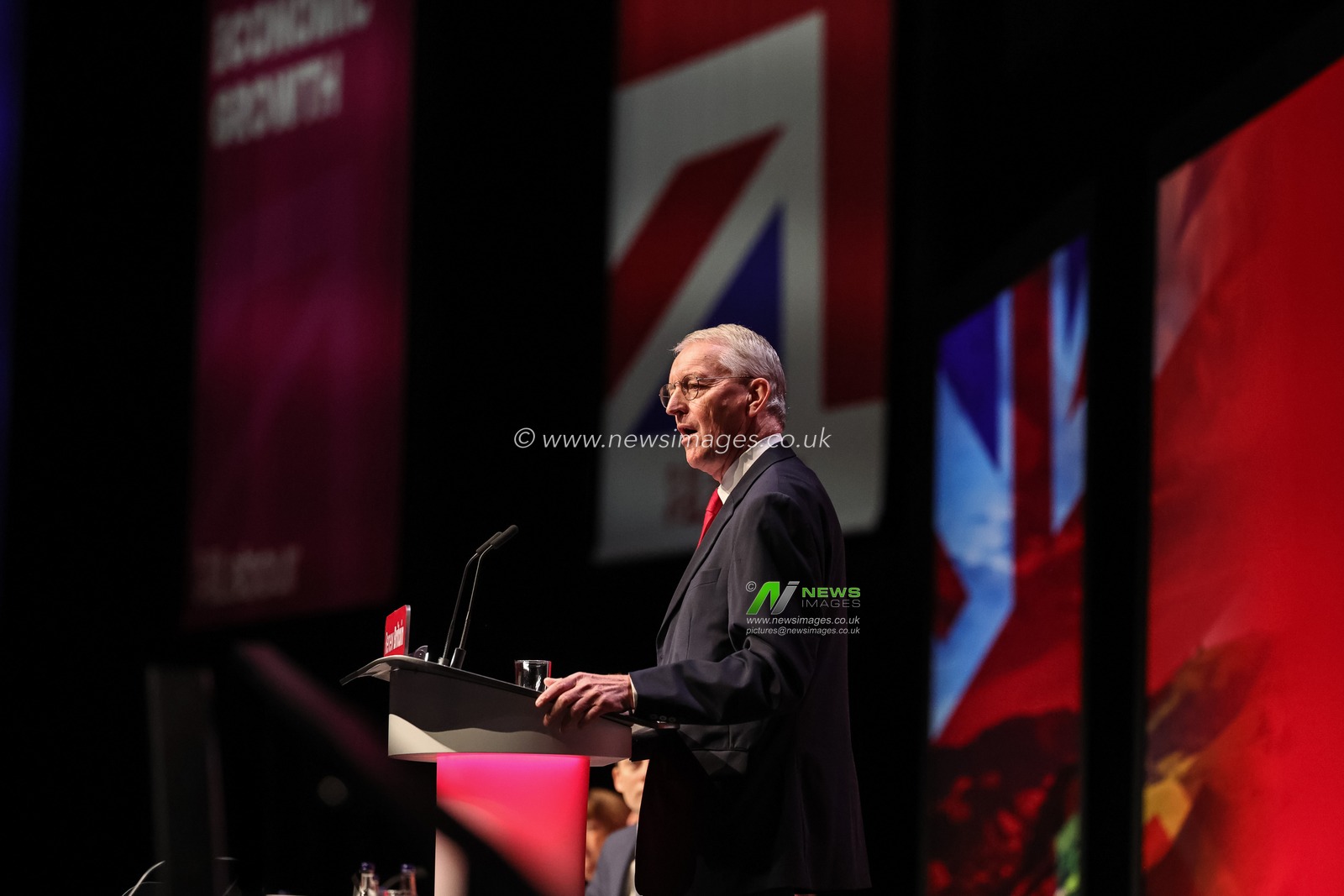 Hilary Benn MP, Secretary of State for Northern Ireland speaks to delegates and attendees during the Labour Party Annual Conference 2025 Day 3 at The ACC, Liverpool, United Kingdom, 30th September 2025

(Photo by Mark Cosgrove/News Images)