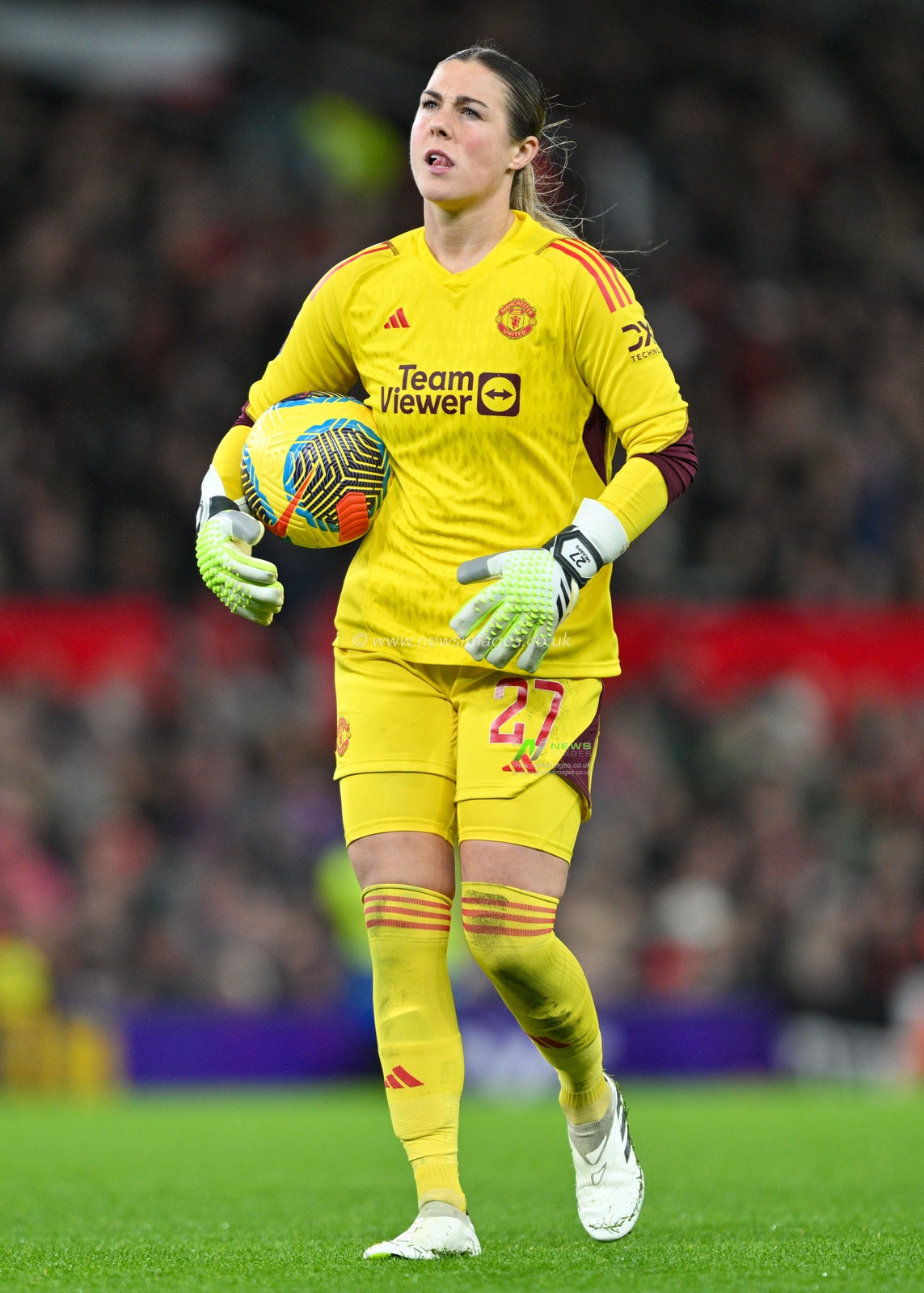 Mary Earps #27 of Manchester United Women, during the The FA Women's Super League match Manchester United Women vs Manchester City Women at Old Trafford, Manchester, United Kingdom, 19th November 2023

(Photo by Cody Froggatt/News Images)