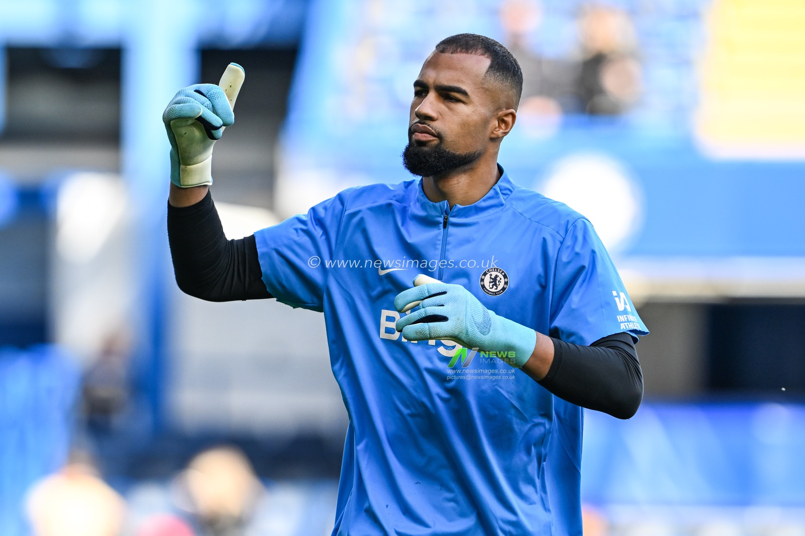 Robert SÃ¡nchez of Chelsea during the pre-game warm up ahead of the Premier League match Chelsea vs Newcastle United at Stamford Bridge, London, United Kingdom, 27th October 2024

(Photo by Cody Froggatt/News Images)