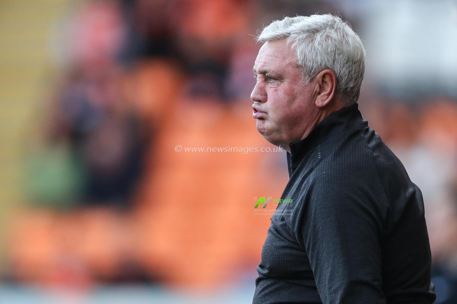 Steve Bruce head coach of Blackpool reacts during the Sky Bet League 1 match Blackpool vs Exeter City at Bloomfield Road, Blackpool, United Kingdom, 14th September 2024

(Photo by Gareth Evans/News Images)
