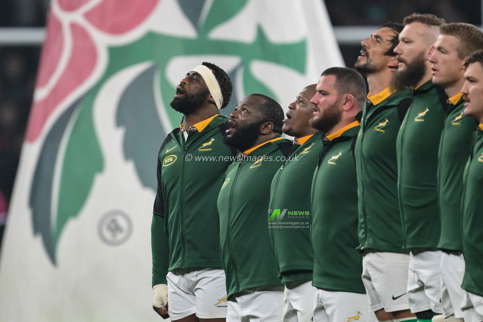 South Africa sing the national anthem during the Autumn Nations Series match England vs South Africa at Allianz Stadium,, Twickenham, United Kingdom, 16th November 2024

(Photo by Craig Thomas/News Images)