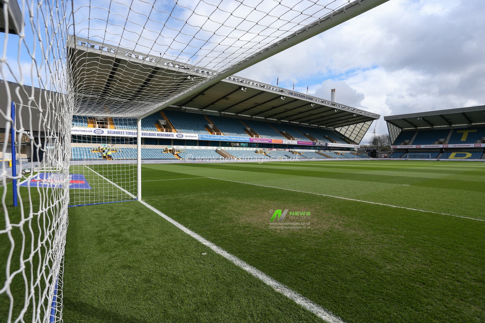 A general view of the stadium during the Sky Bet Championship match Millwall vs Huddersfield Town at The Den, London, United Kingdom, 18th March 2023

(Photo by Arron Gent/News Images)