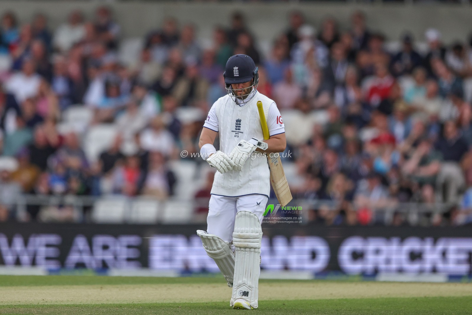 A dejected Ben Duckett of England leaves the field after being caught out by Alex Carey of Australia during the LV= Insurance Ashes Third Test Series Day 1 England v Australia at Headingley Stadium, Leeds, United Kingdom, 6th July 2023

(Photo by Mark Cosgrove/News Images)
