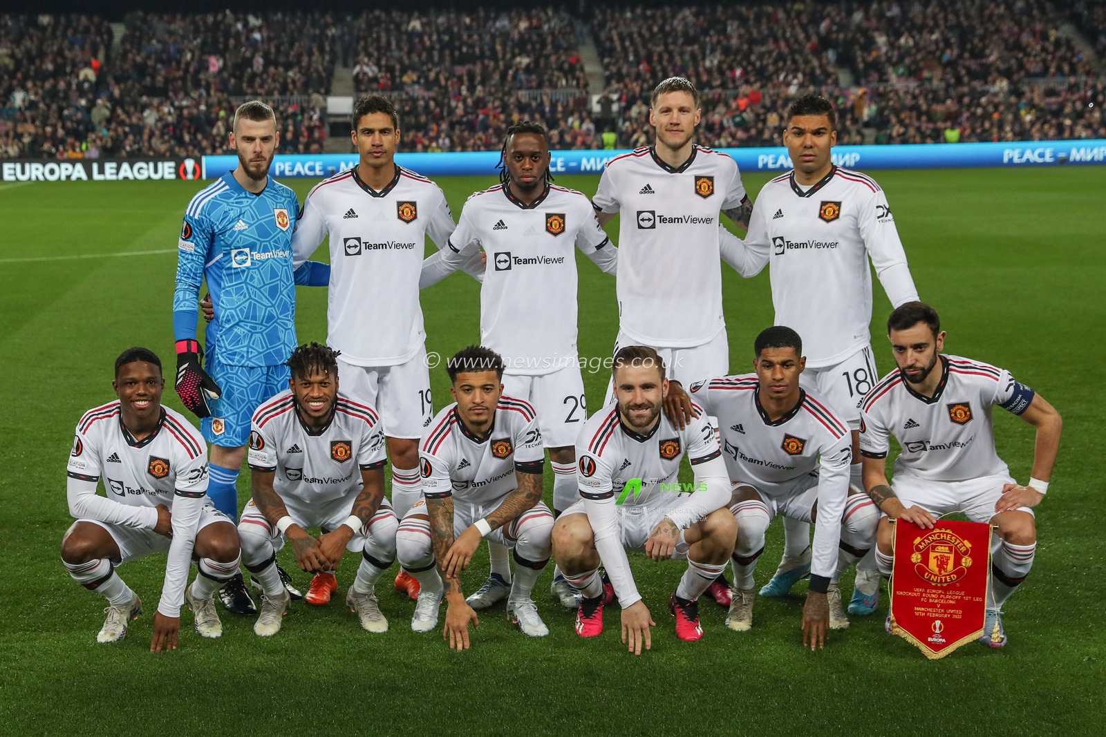 Manchester United team lineup during the UEFA Europa League Knockout Round Play-Offs Barcelona vs Manchester United at Spotify Camp Nou, Barcelona, Spain, 16th February 2023

(Photo by Mark Cosgrove/News Images)