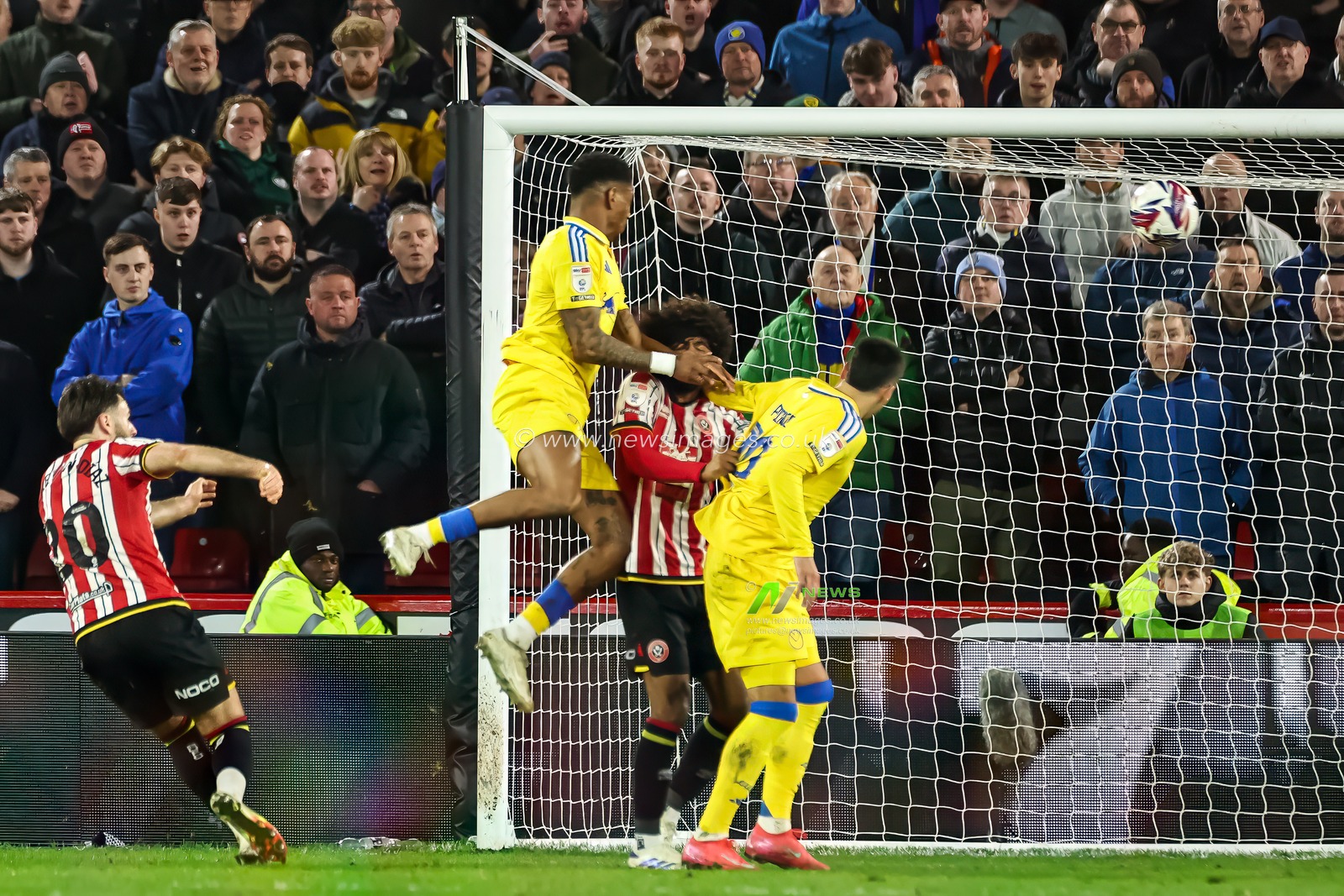 JÃºnior Firpo of Leeds United scores to make it 1-1 during the Sky Bet Championship match Sheffield United vs Leeds United at Bramall Lane, Sheffield, United Kingdom, 24th February 2025

(Photo by Mark Cosgrove/News Images)