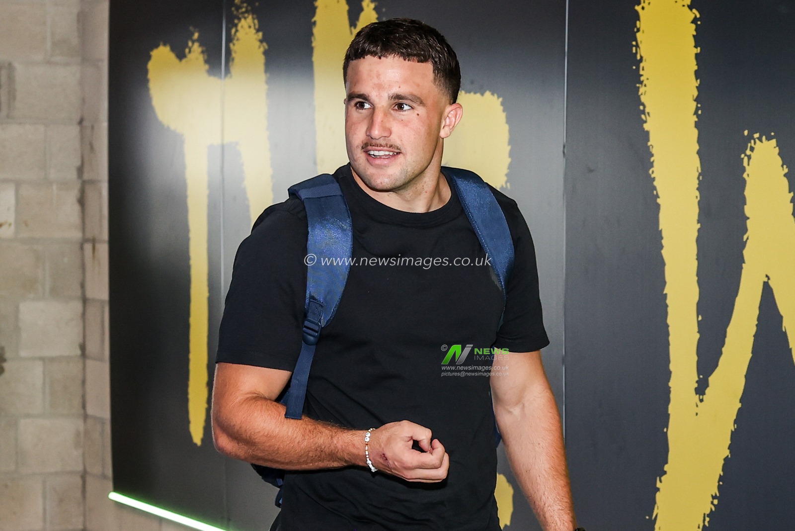 Josh Smith of Warrington Wolves arrives during the Betfred Super League round 15 match Warrington Wolves vs Leeds Rhinos at The Halliwell Jones Stadium, Warrington, United Kingdom on 18 June 2026

(Photo by Alfie Cosgrove/News Images)