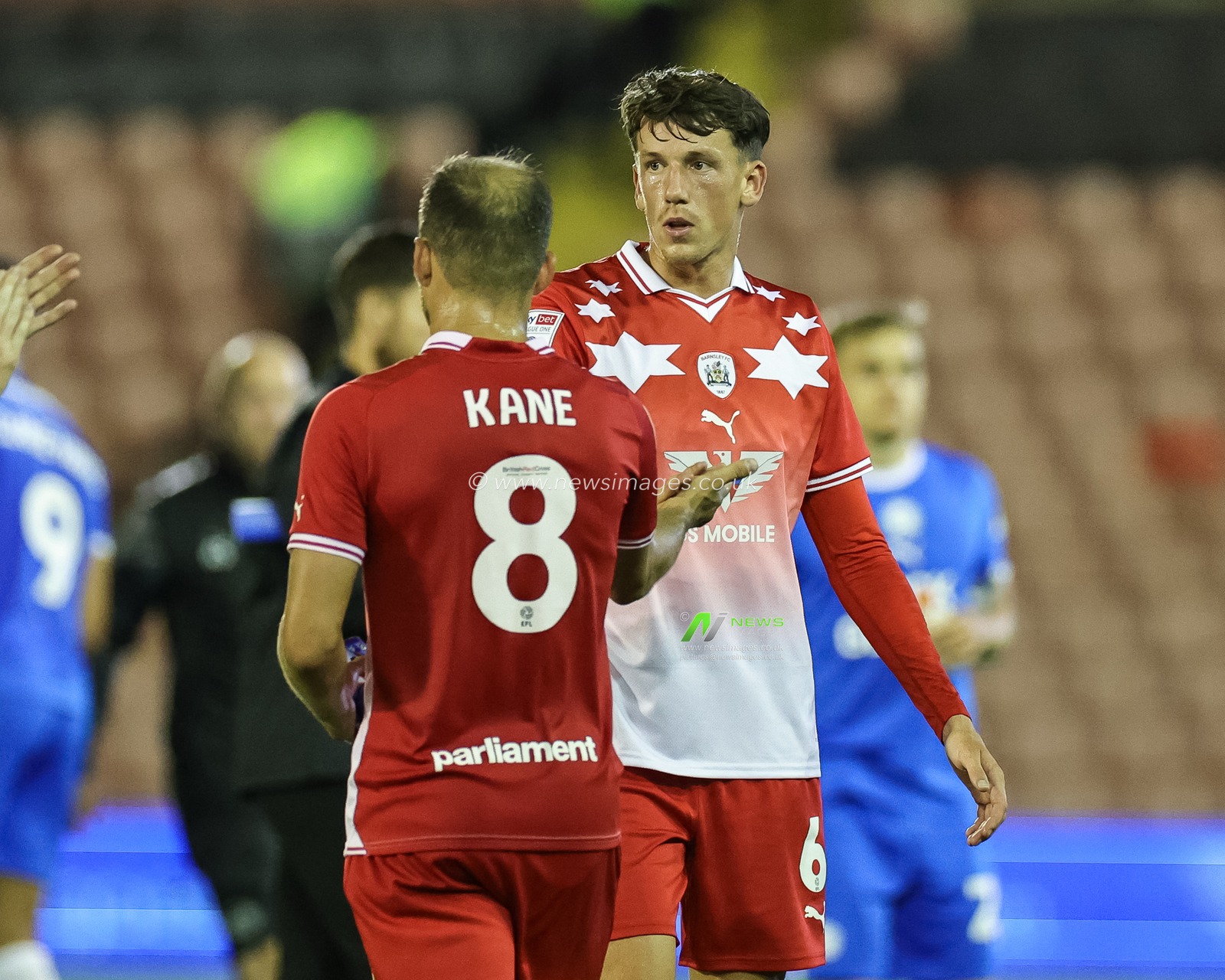 MaÃ«l de Gevigney #6 of Barnsley and Herbie Kane #8 of Barnsley shake hands during the Sky Bet League 1 match Barnsley vs Peterborough at Oakwell, Barnsley, United Kingdom, 15th August 2023

(Photo by Mark Cosgrove/News Images)