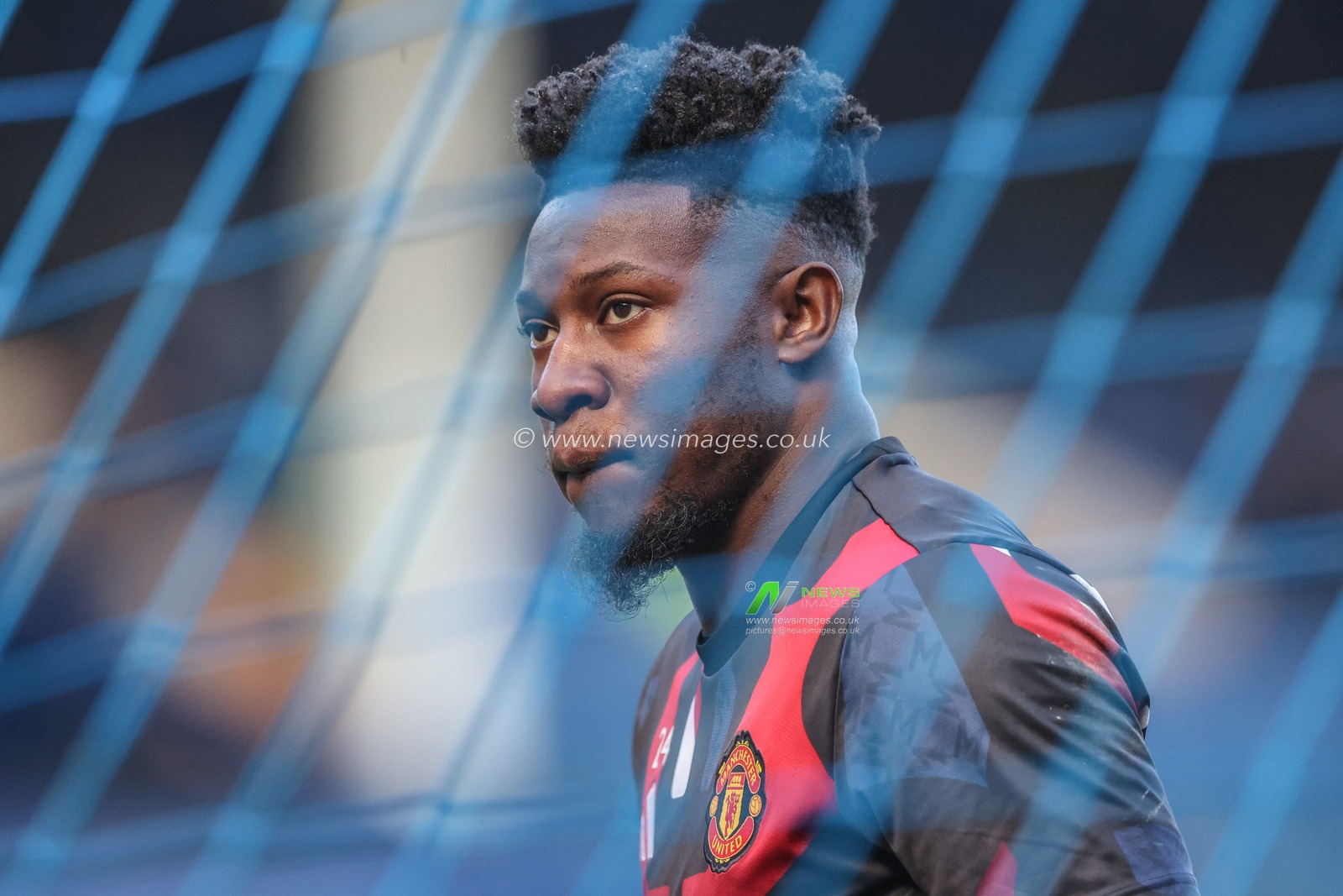 AndrÃ© Onana of Manchester United in the pregame warmup session during the Premier League match Everton vs Manchester United at Goodison Park, Liverpool, United Kingdom, 22nd February 2025

(Photo by Alfie Cosgrove/News Images)