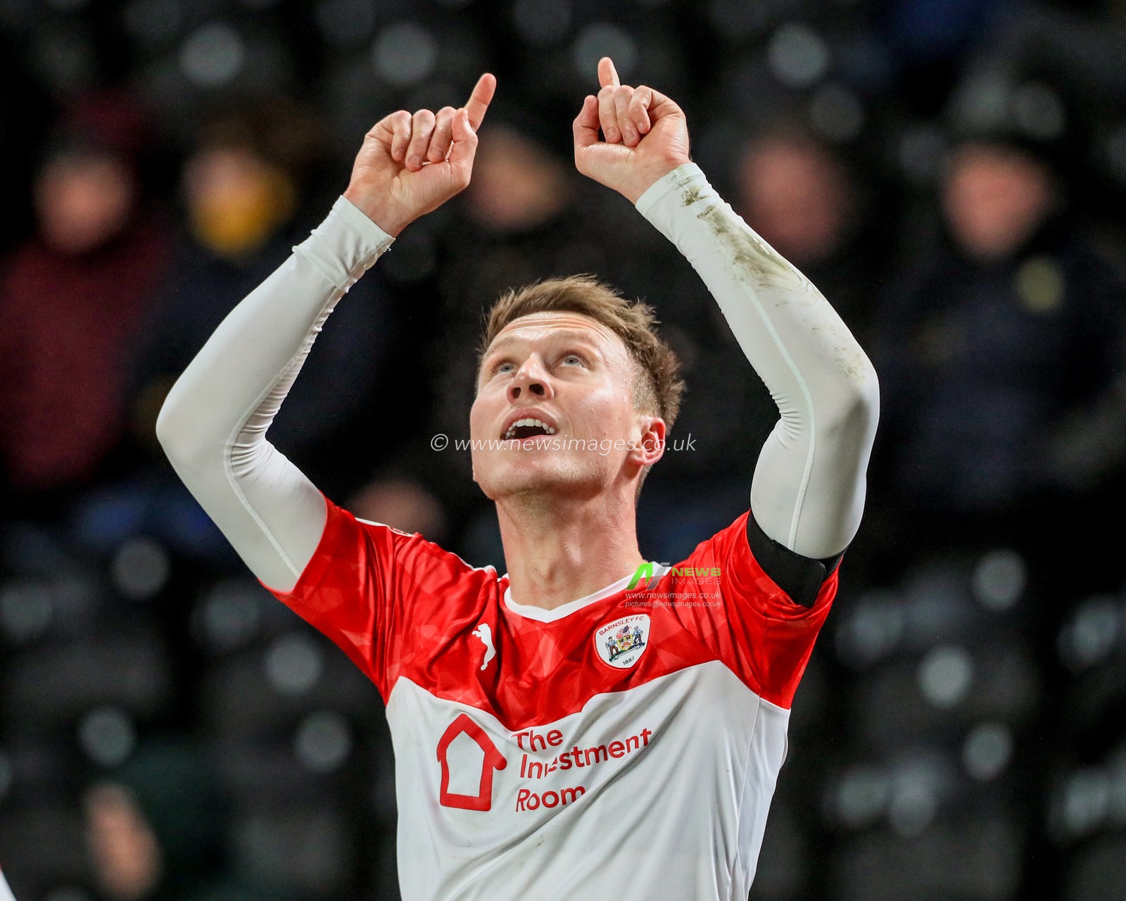 26th February 2020, KC Stadium, Kingston upon Hull, England; Sky Bet Championship, Hull City v Barnsley : Cauley Woodrow (9) of Barnsley celebrates his goal to make it 0-1