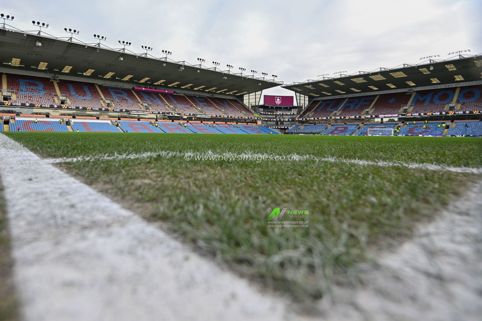 A general view of Turf Moor ahead of the match, during the Premier League match Burnley vs Fulham at Turf Moor, Burnley, United Kingdom, 3rd February 2024

(Photo by Cody Froggatt/News Images)