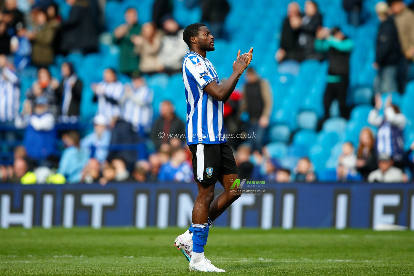 Dominic Iorfa #6 of Sheffield Wednesday applauds fans after the Sky Bet League 1 match Sheffield Wednesday vs Exeter City at Hillsborough, Sheffield, United Kingdom, 22nd April 2023

(Photo by Ben Early/News Images)