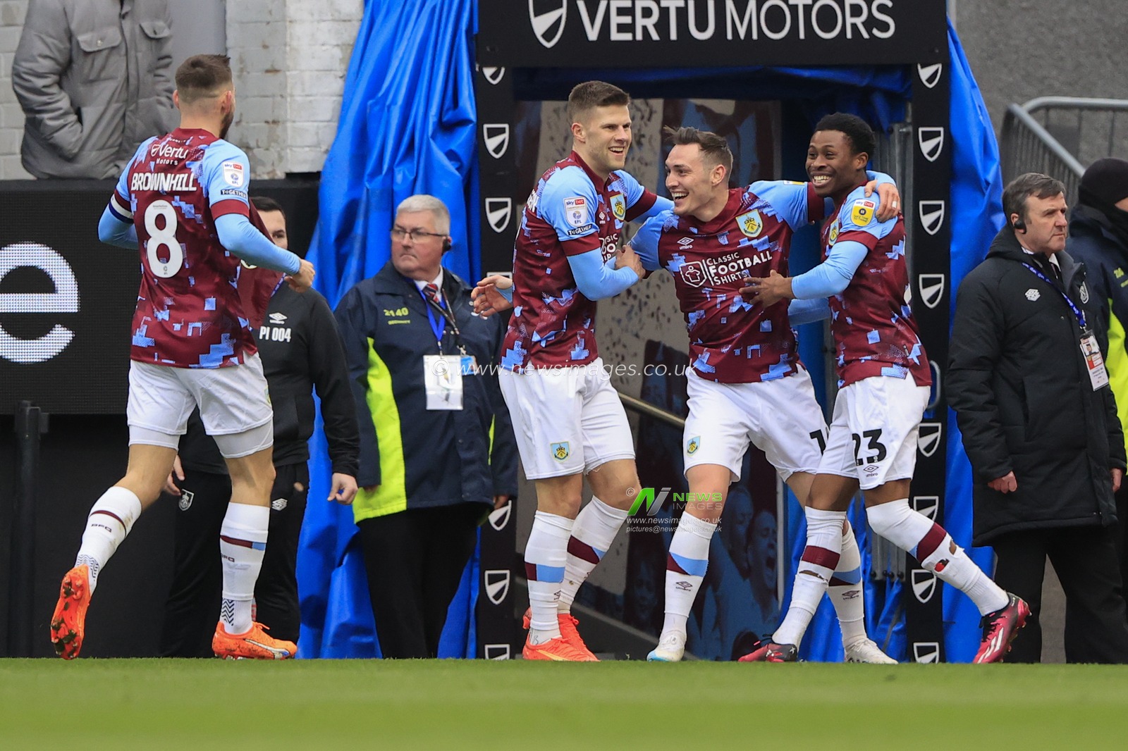 Connor Roberts #14 of Burnley celebrates scoring to make it 2-0 to Burnley during the Sky Bet Championship match Burnley vs Huddersfield Town at Turf Moor, Burnley, United Kingdom, 25th February 2023

(Photo by Conor Molloy/News Images)