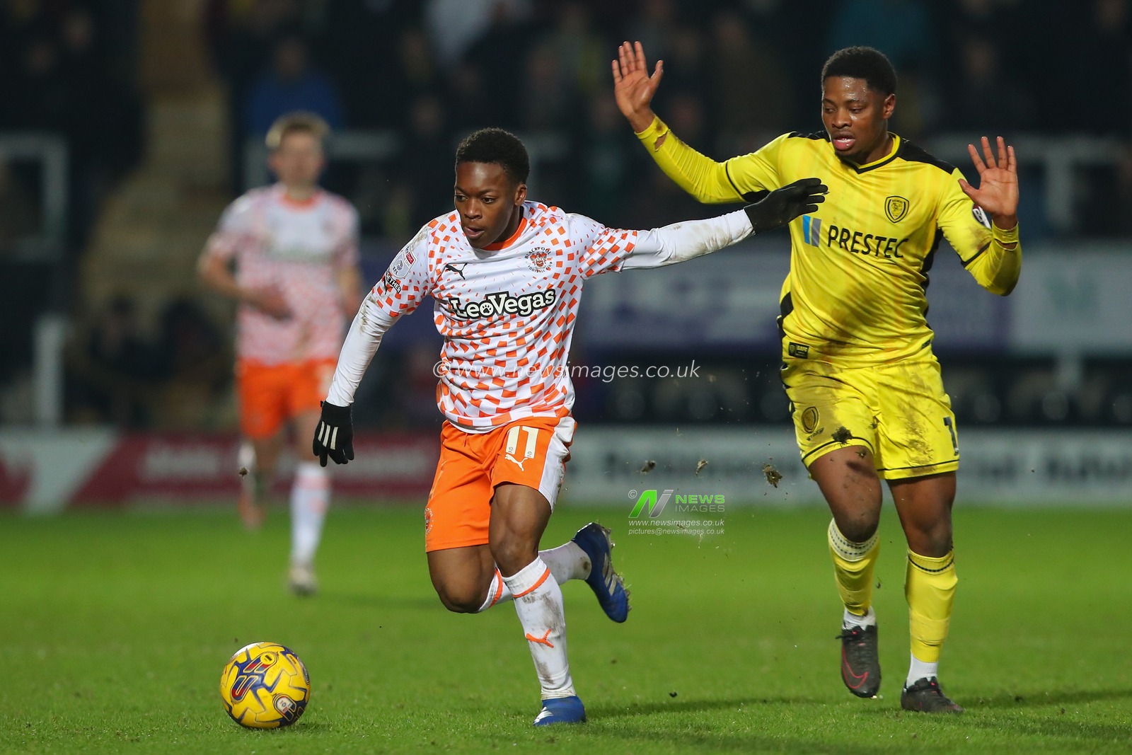 Karamoko DembÃ©lÃ© #11 of Blackpool breaks with the ball during the Sky Bet League 1 match Burton Albion vs Blackpool at Pirelli Stadium, Burton upon Trent, United Kingdom, 26th December 2023

(Photo by Gareth Evans/News Images)