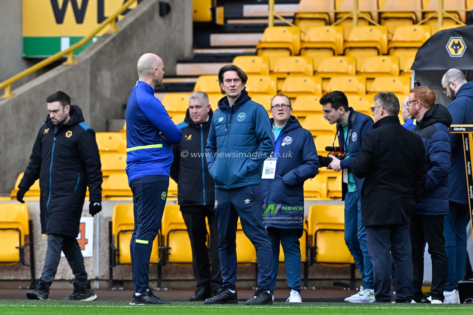 Thomas Frank manager of Brentford inspects the pitch ahead of the match, during the Premier League match Wolverhampton Wanderers vs Brentford at Molineux, Wolverhampton, United Kingdom, 10th February 2024

(Photo by Cody Froggatt/News Images)
